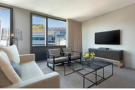 One-Bedroom Executive King Suite with Sofa Bed