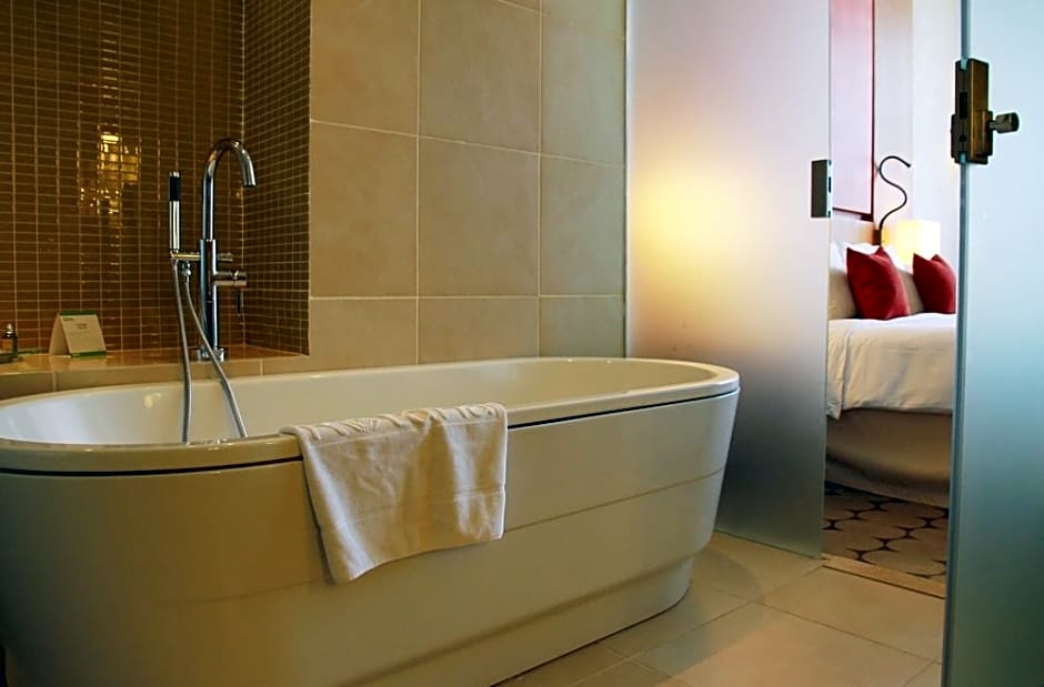 Yas Plaza Marina By Ihg