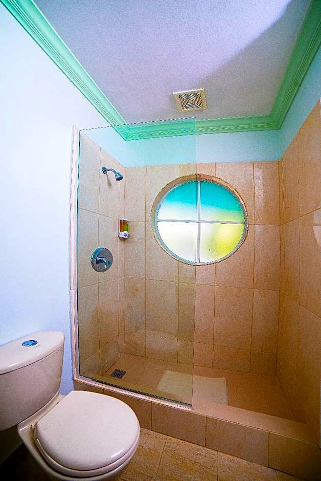 Dover Beach Hotel