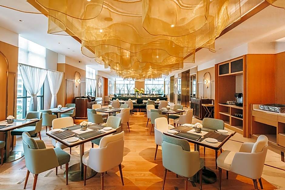 SILQ Hotel & Residence