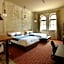 Brewhouse Inn And Suites