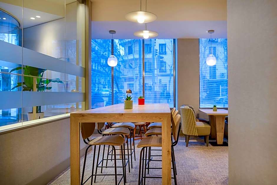 AC Hotel by Marriott Carlton Madrid