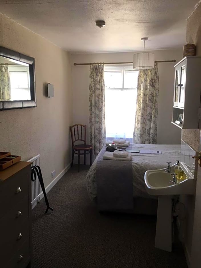 The Old Brasserie & Rooms @ no.8