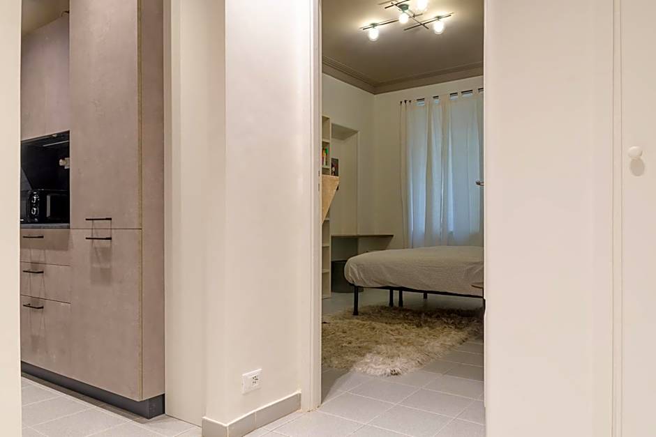 Bertola 17, centrale, stazione by HAPPYHOSTORINO