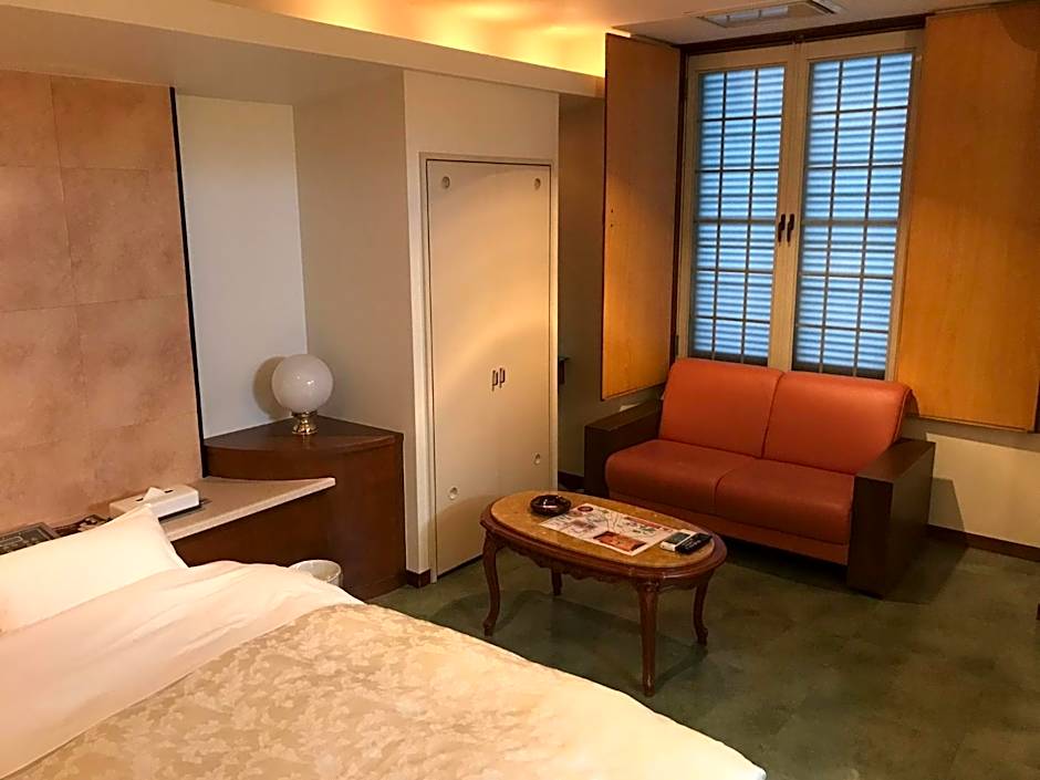 Hotel Tiffany (Adult Only)