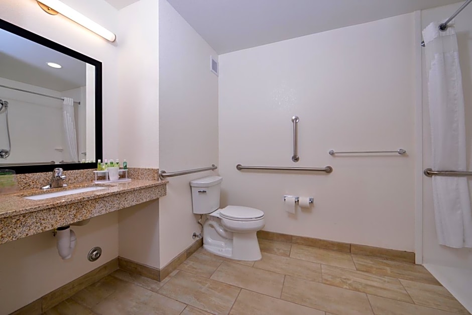 Holiday Inn Express & Suites Page Lake Powell Area By IHG