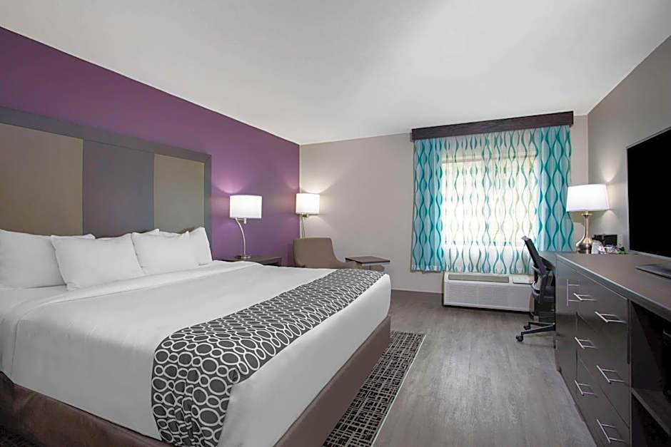 La Quinta Inn & Suites by Wyndham Roanoke Salem