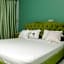 Plus 33 Hotel