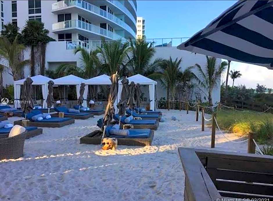 Stunning Penthouse Suite Waterfront 2BD 2BA