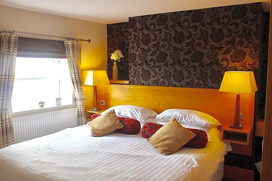 The Groves Inn