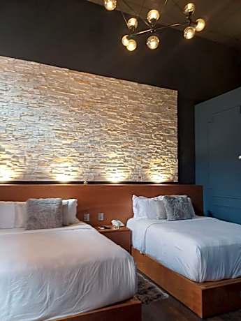 Standard Twin Room B
