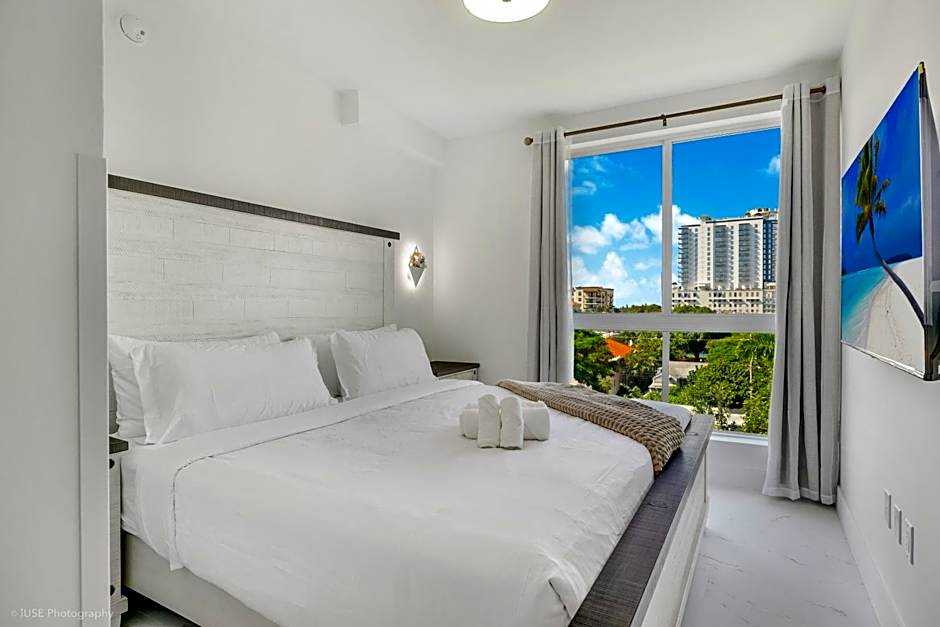 Lux 3BR City-View Retreat in Hollywood, 5th Floor