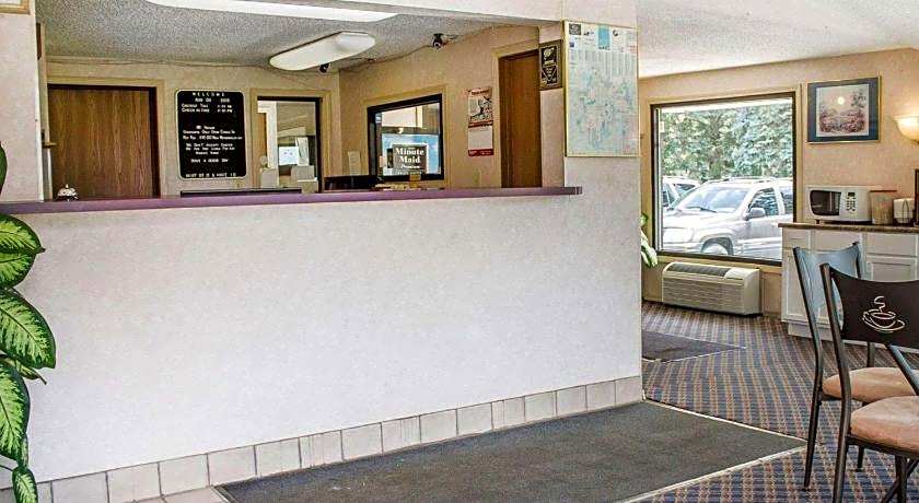 Rodeway Inn Findlay University Area