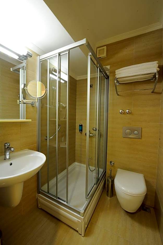 Kardes Hotel