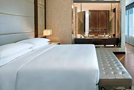 Presidential Suite, Club lounge access, 1 King