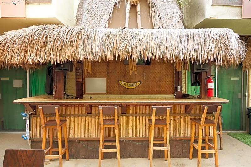 Banana Bungalow West Hollywood Hotel & Hostel