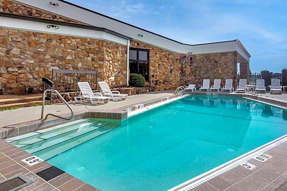 Comfort Inn & Suites