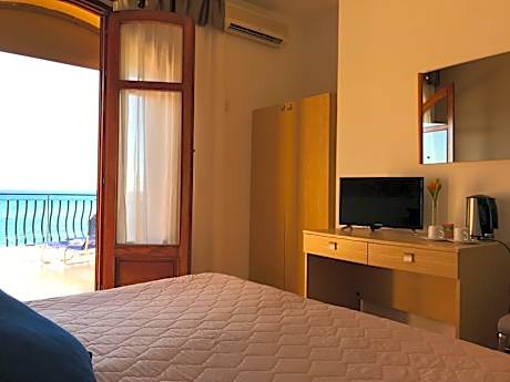 Superior Double or Twin Room with Sea View