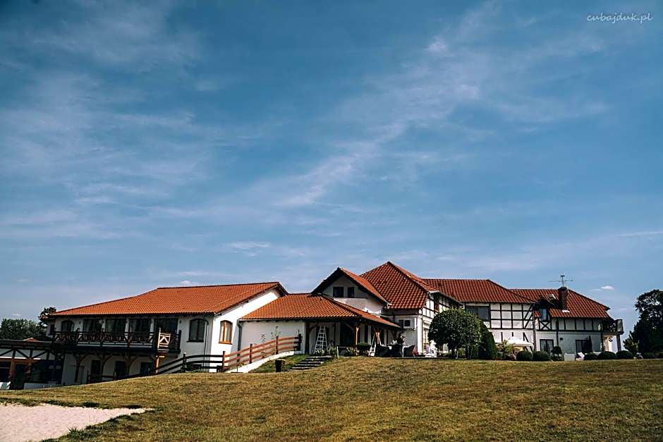 Hotel Dworek nad Regą