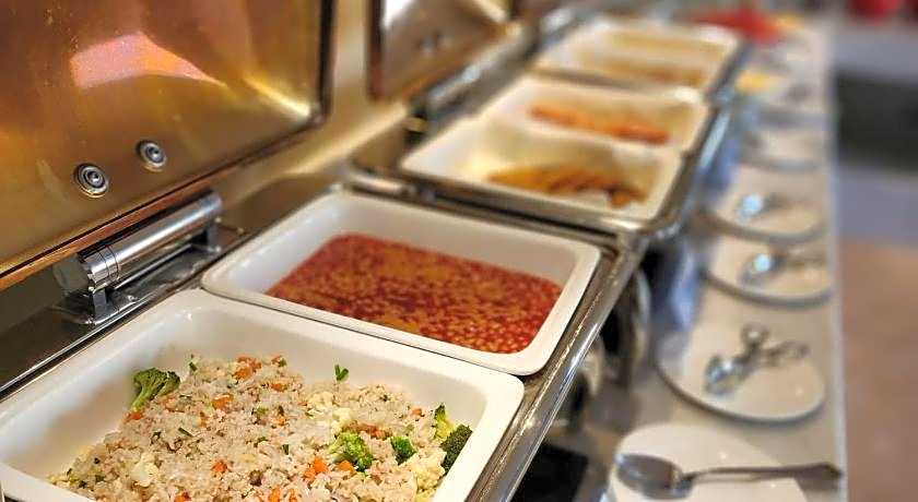 Al Hail Waves Hotel Managed By Centara