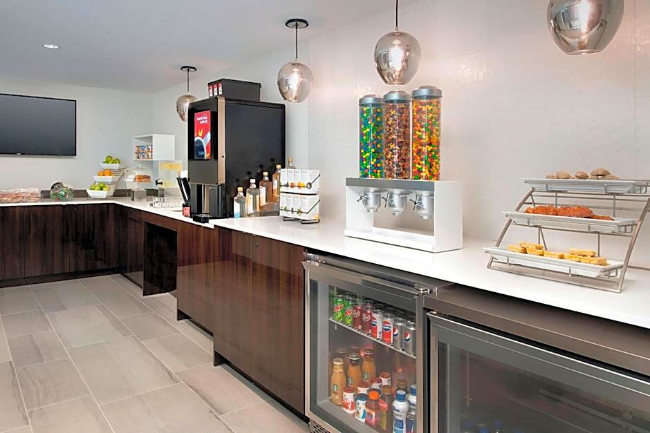 Delta Hotels by Marriott Seattle Everett