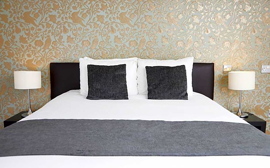 Chequers Inn by Greene King Inns