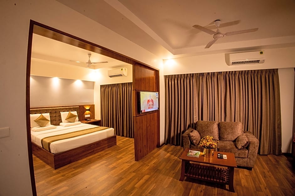 Metro Plaza Hotel by RAK Rooms