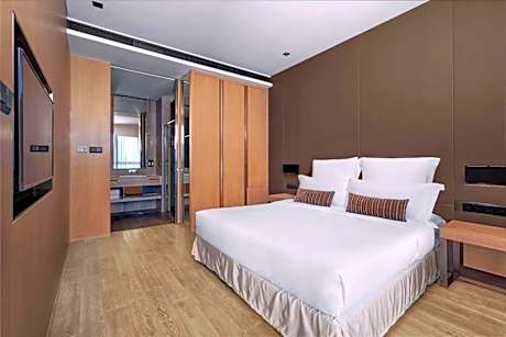 Club Executive Suite