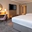 DoubleTree by Hilton Dartford Bridge