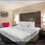 Downtown Hollywood Gardens Inn & Suites