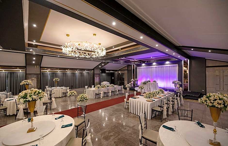Star Plaza Hotel