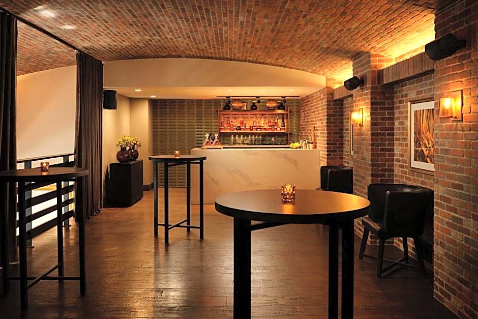 Hotel Distil, Autograph Collection