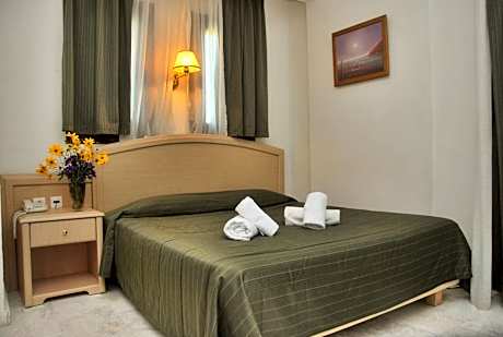 Double Studio with Garden View