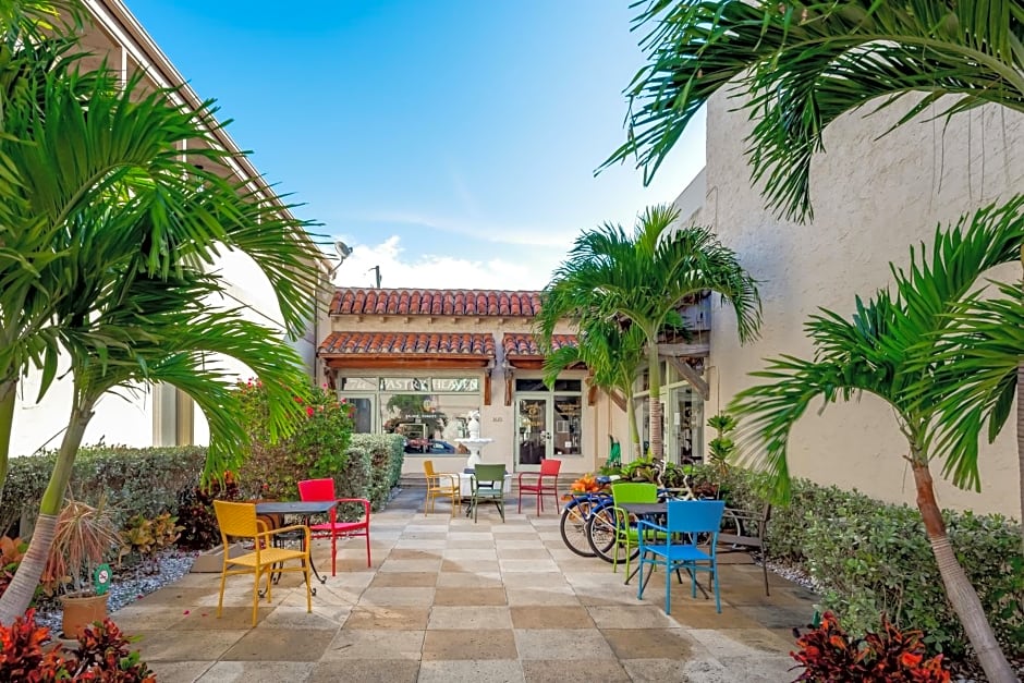 Palm Beach Historic Inn