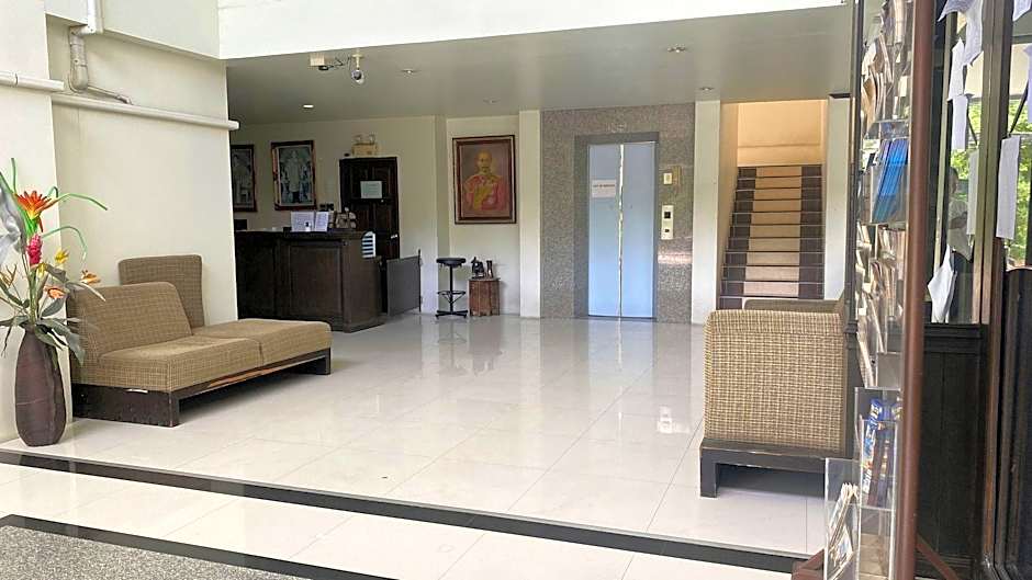 Laem Din Hotel