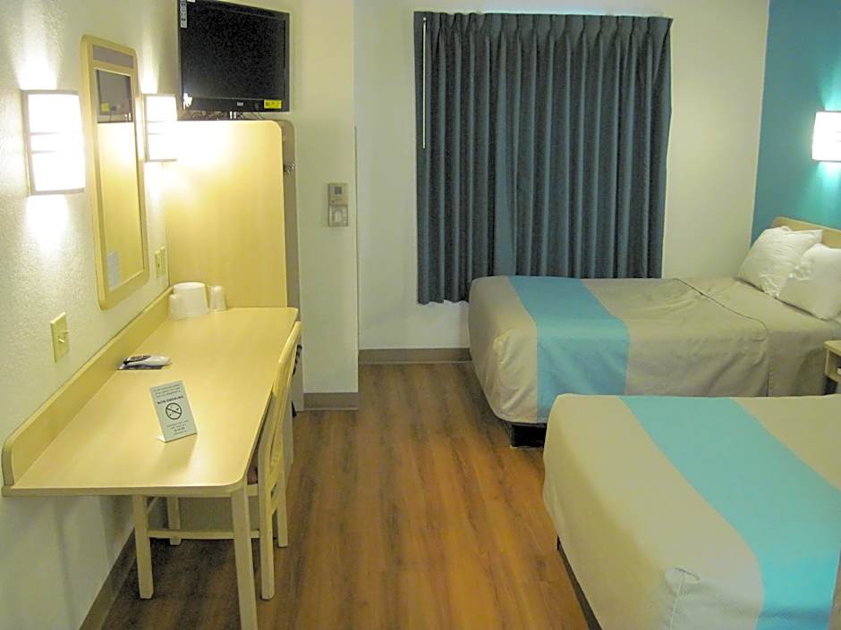 Motel 6-Avoca, IA