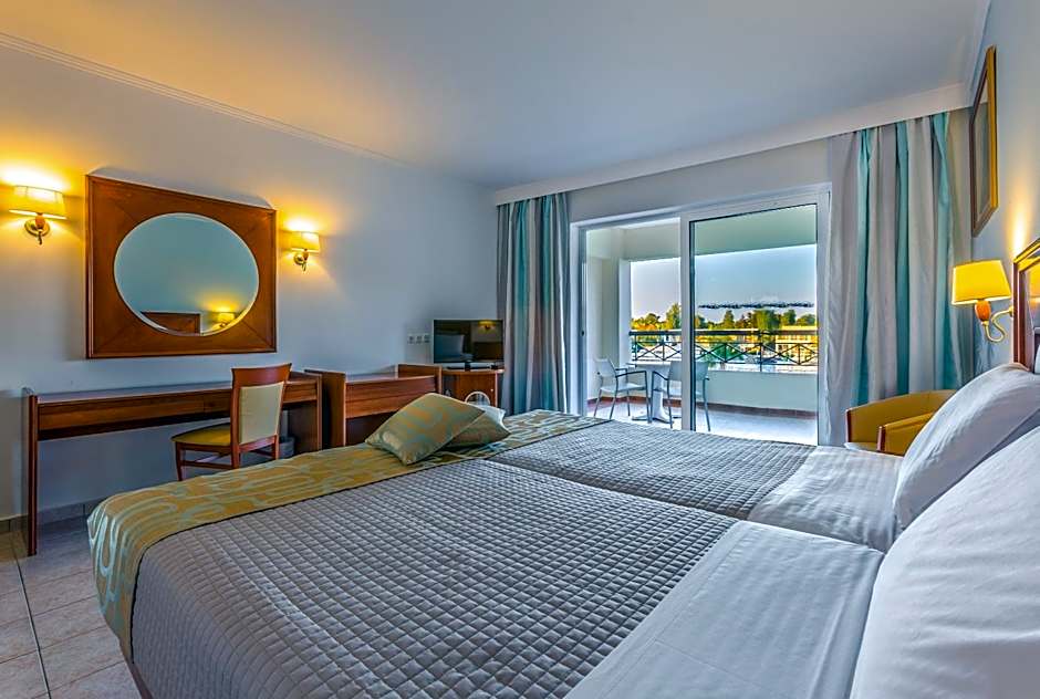 Kipriotis Maris Suites