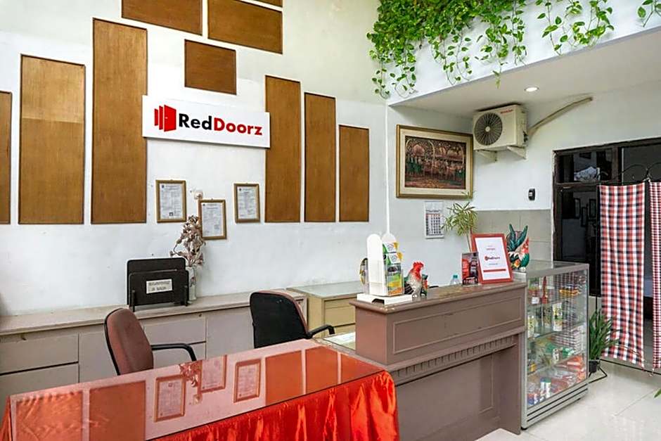 RedDoorz @ Hotel Surabaya Sumenep