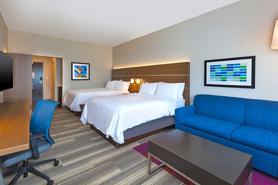 Holiday Inn Express & Suites Milan - Sandusky Area