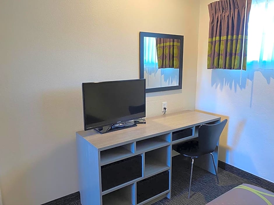Super 8 by Wyndham Monterey