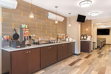 Hawthorn Suites By Wyndham Louisville North