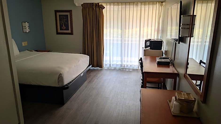 Crystal Inn - Neptune