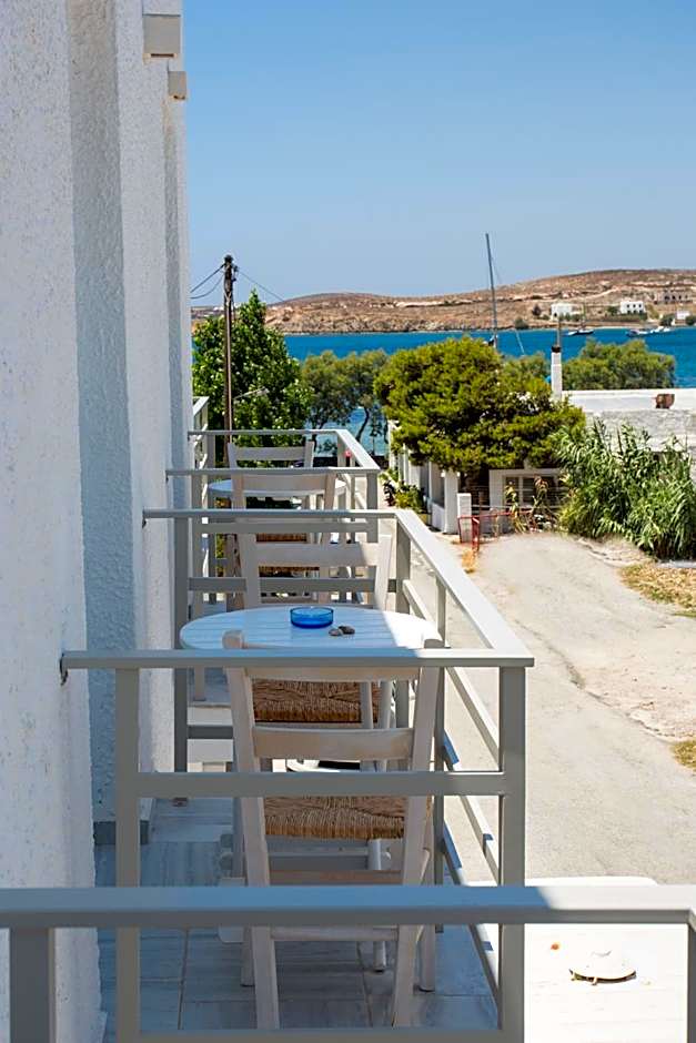 Polos Hotel Paros