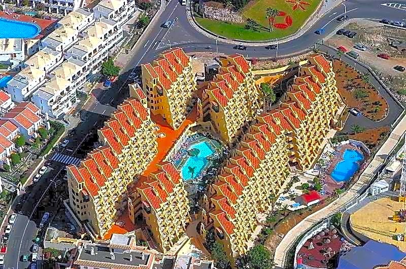 Playaolid Suites & Apartments