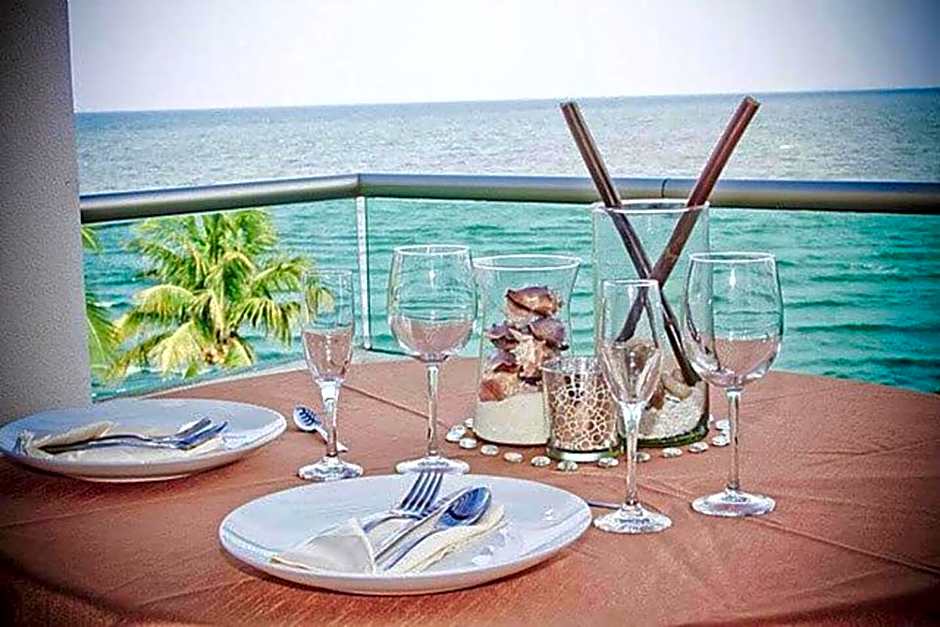 Playa Caracol Hotel & Spa