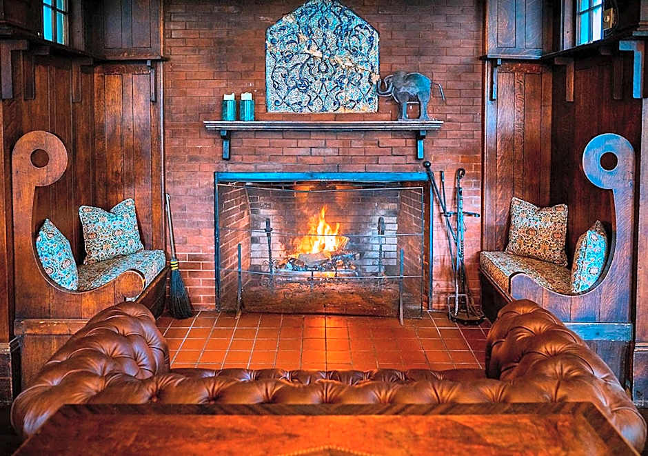 Apple Tree Inn – Lenox, MA