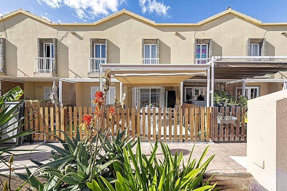 Villetta Green oasis club