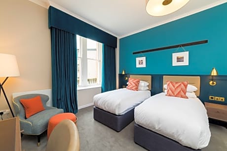 Standard Twin Room (2 Twin Beds)