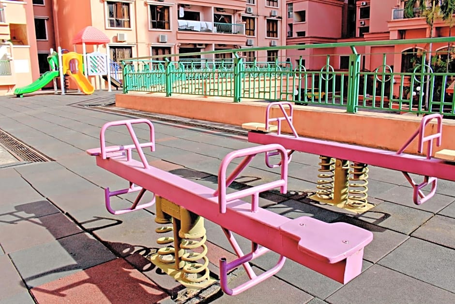 Homestay Marina Court