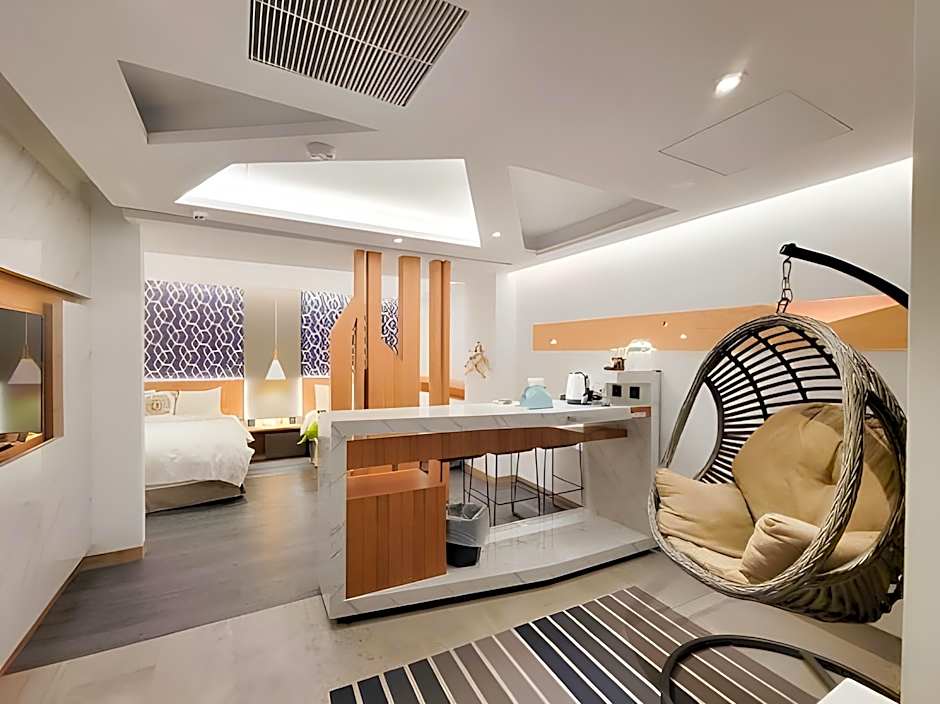 CHECK inn Taichung Zhongshan